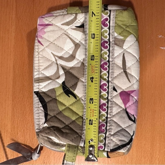 Vera Bradley Set of 3 in Burgundy. Cosmetic Pouches & Card/ID Holder EUC-NWT - Picture 11 of 16